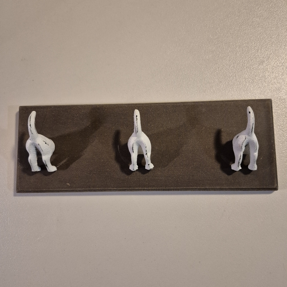 Wagging Wall hook
